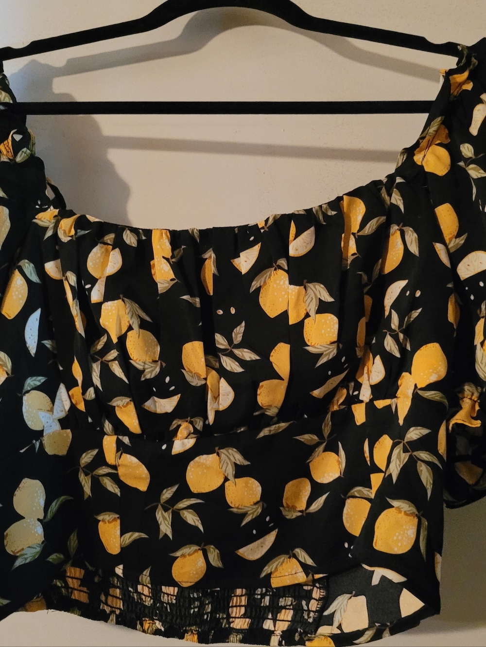 Black Lemon Print Women’s Crop Top